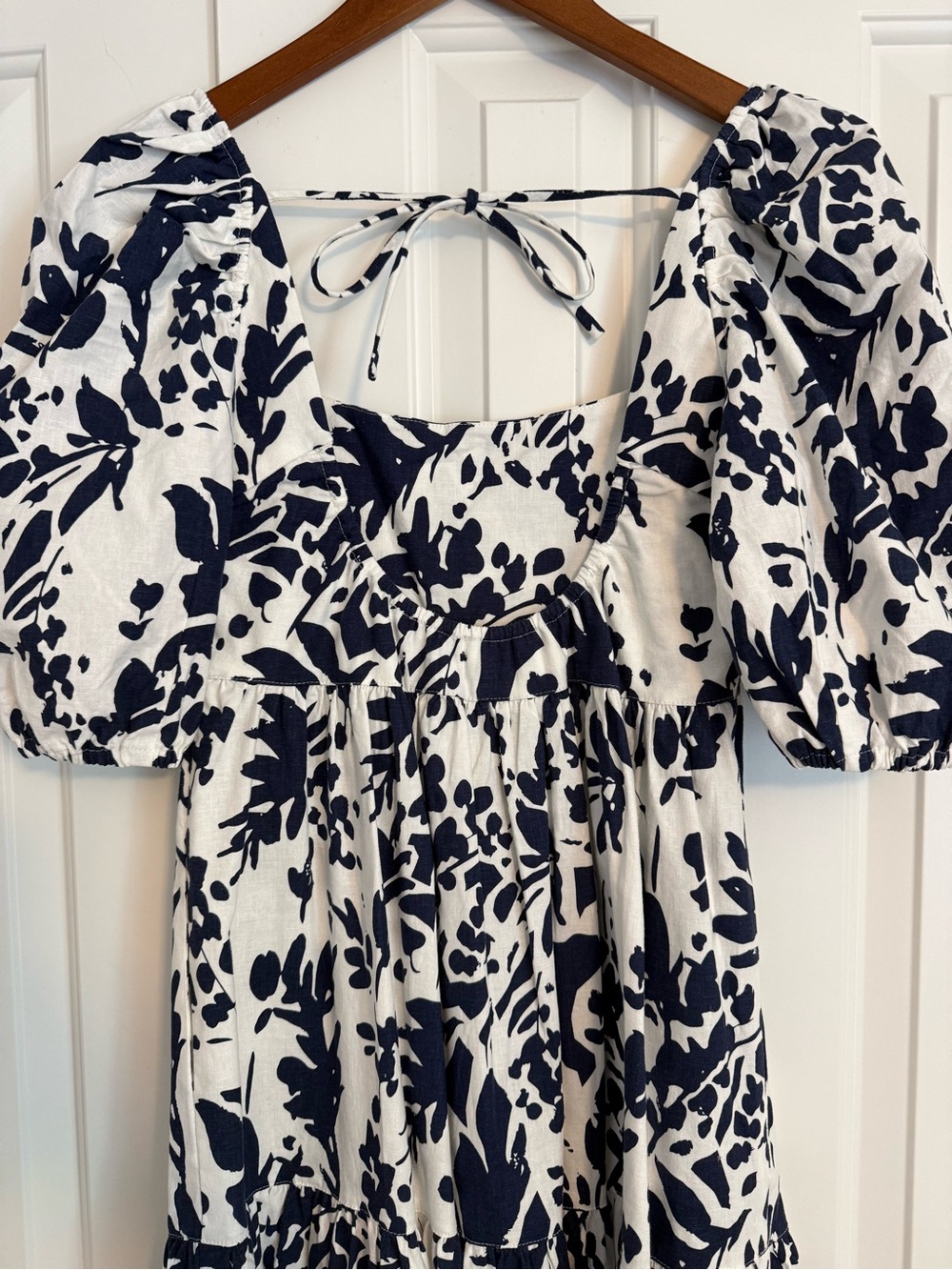 Willow Blue and White Midi Dress Size Small Puff Sleeves - Picture 2 of 10